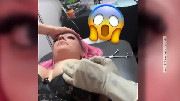Anne Wünsche lässt sich Nippelpiercing stechen
