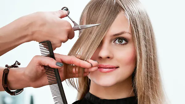 Diese Dinge sollten Sie beim Friseur NICHT sagen!
