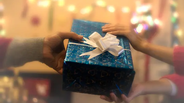 Wie Geschenke günstiger und grüner werden