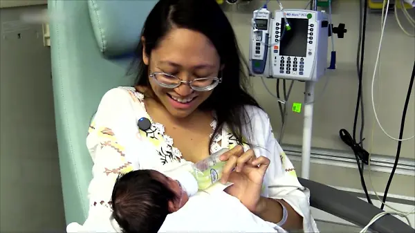 Von 10-Kilo-Tumor verdeckt! Baby Ryus Geburt ist ein medizinisches Wunder